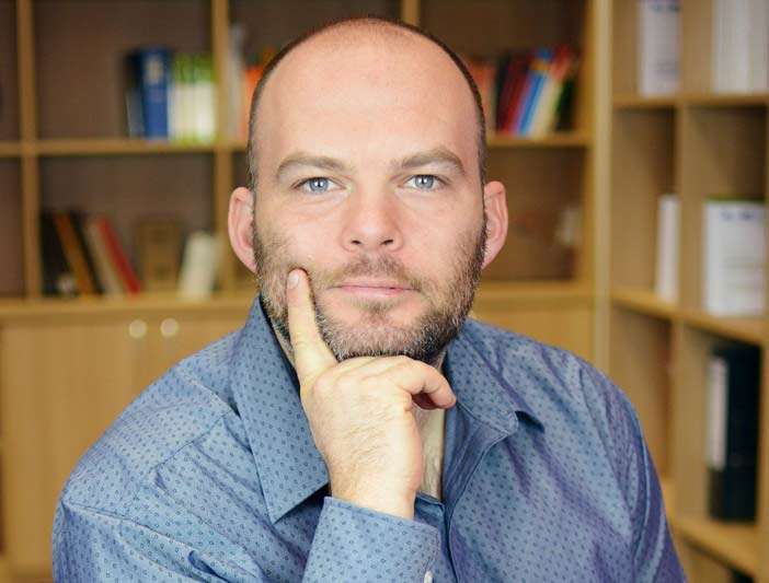Maxim Tomoszek